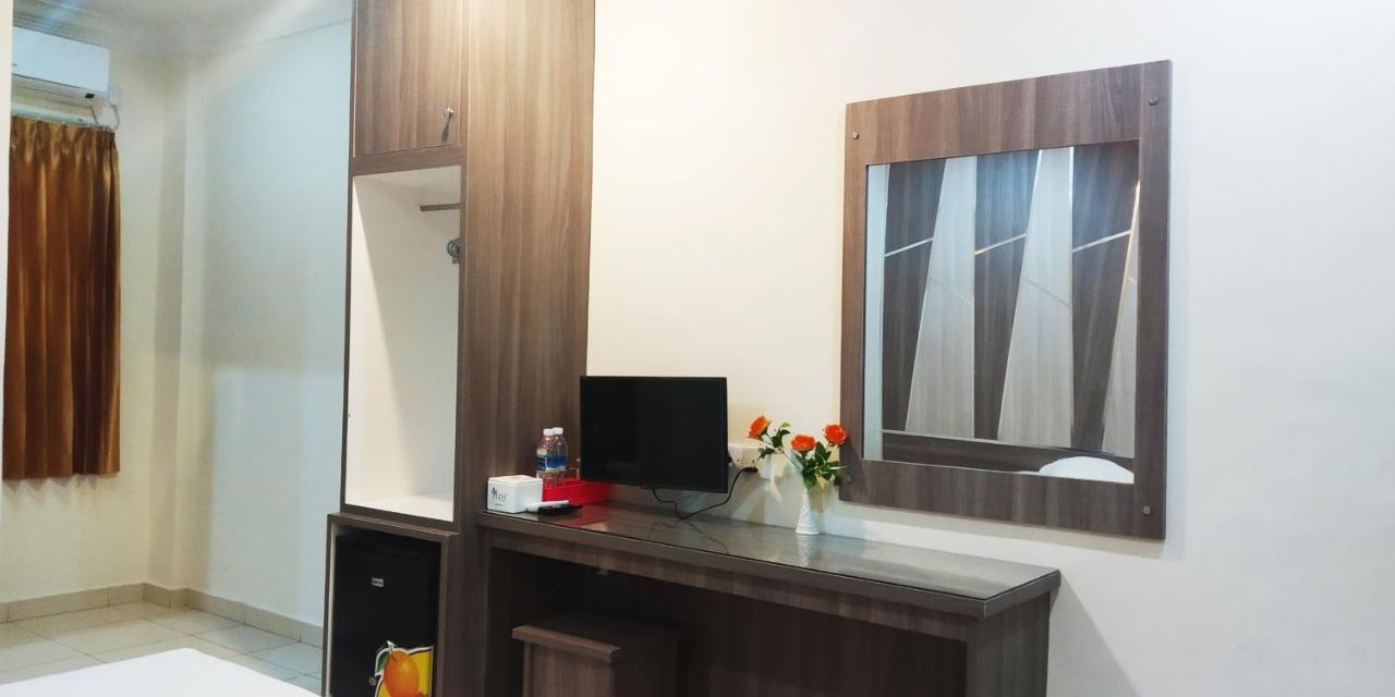 Paradise Hotel تانجونغ بينانغ المظهر الخارجي الصورة